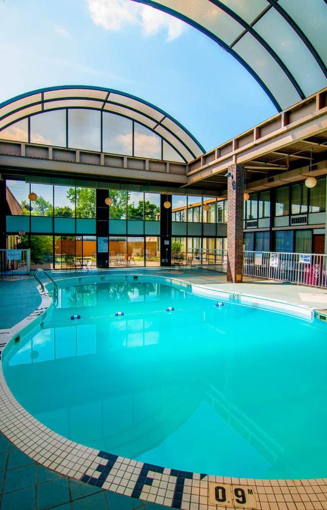 Newark Garden Finger Lakes Hotel Exterior photo